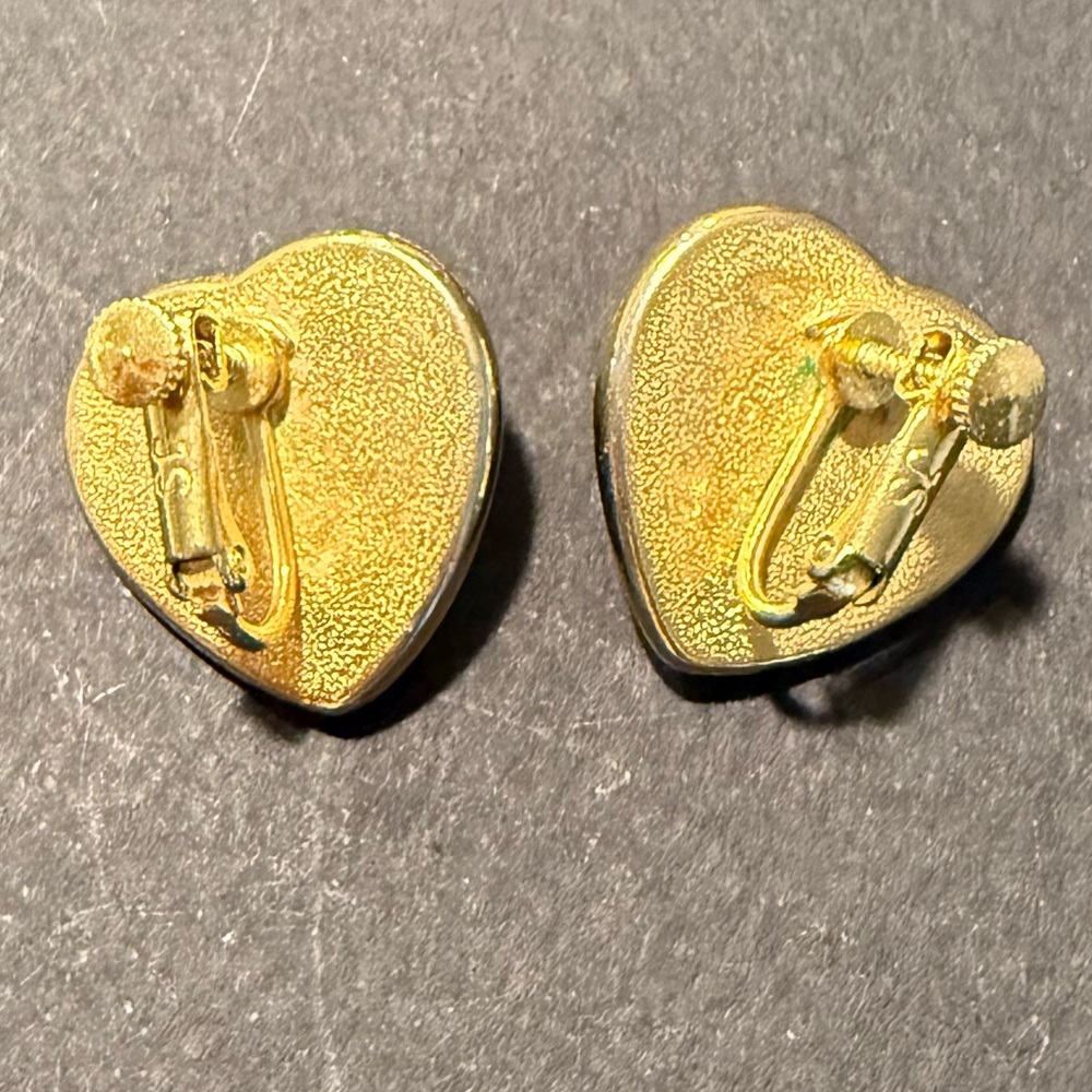Signed JS Janette Smillie Vintage Heart Faux Pearl & Rhinestone Clip-On Earrings - Picture 2 of 11